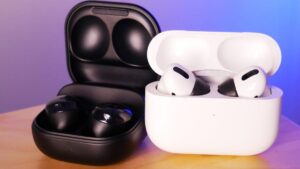Apple AirPods vs Samsung Galaxy Buds India 2026
