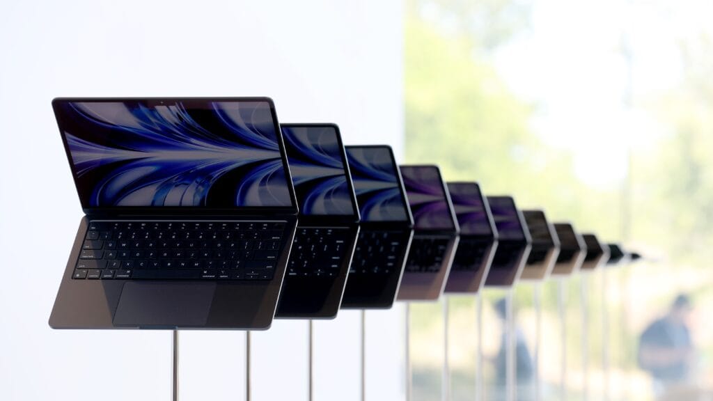 macbook air m3 vs macbook pro 14 m4 premium india