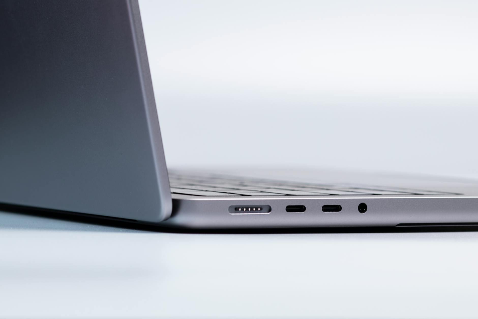 Apple MacBook Pro 14 M3 Review: Flagship Laptop for Indian Buyers in 2026