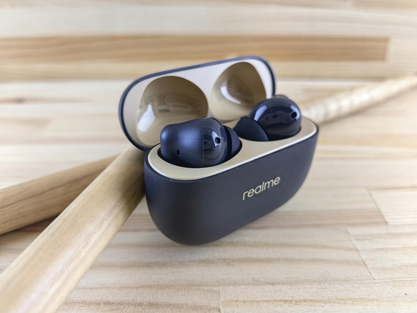 Realme Buds Air 5 Pro Review 2026: Upper Mid-Range ANC Earbuds for Indian Buyers — Worth It?
